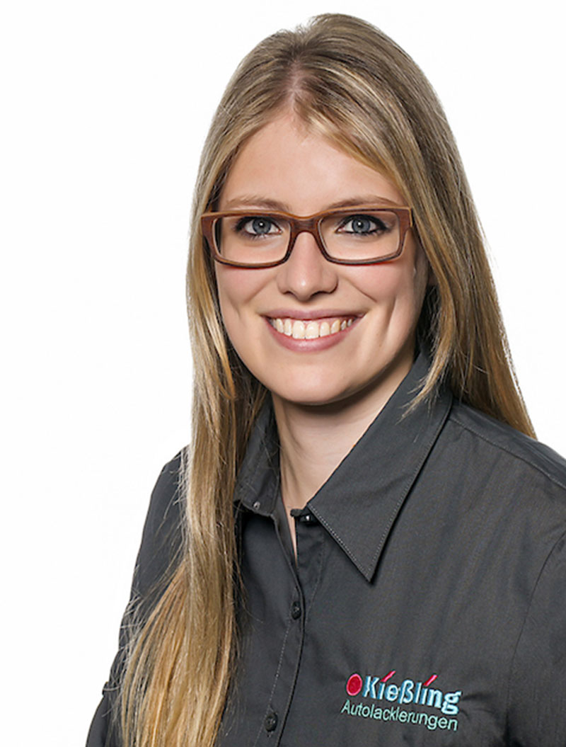 Lackierzentrum Kießling Mitarbeiter Angela Blank